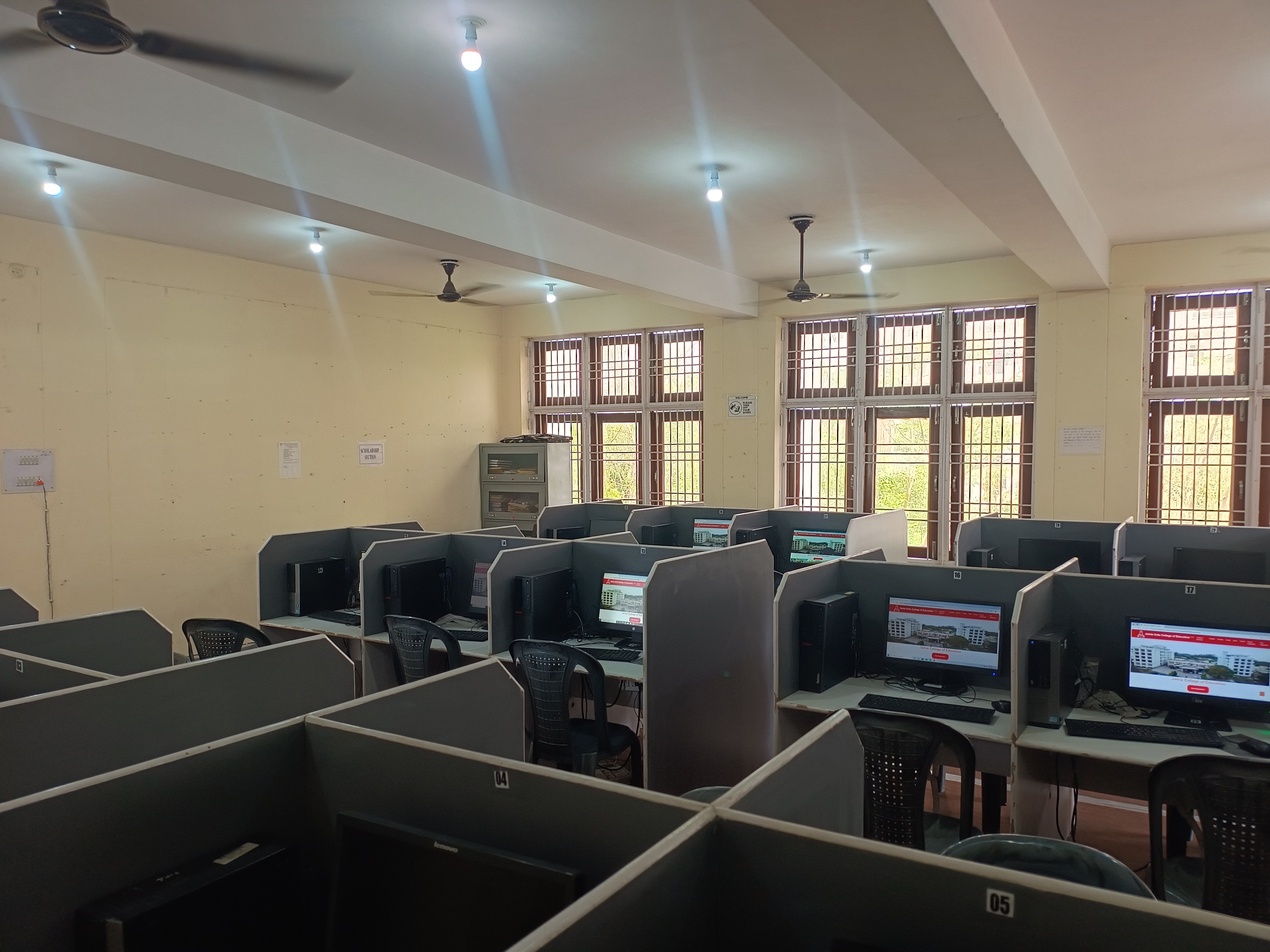Library of Jamia Urdu College of Education